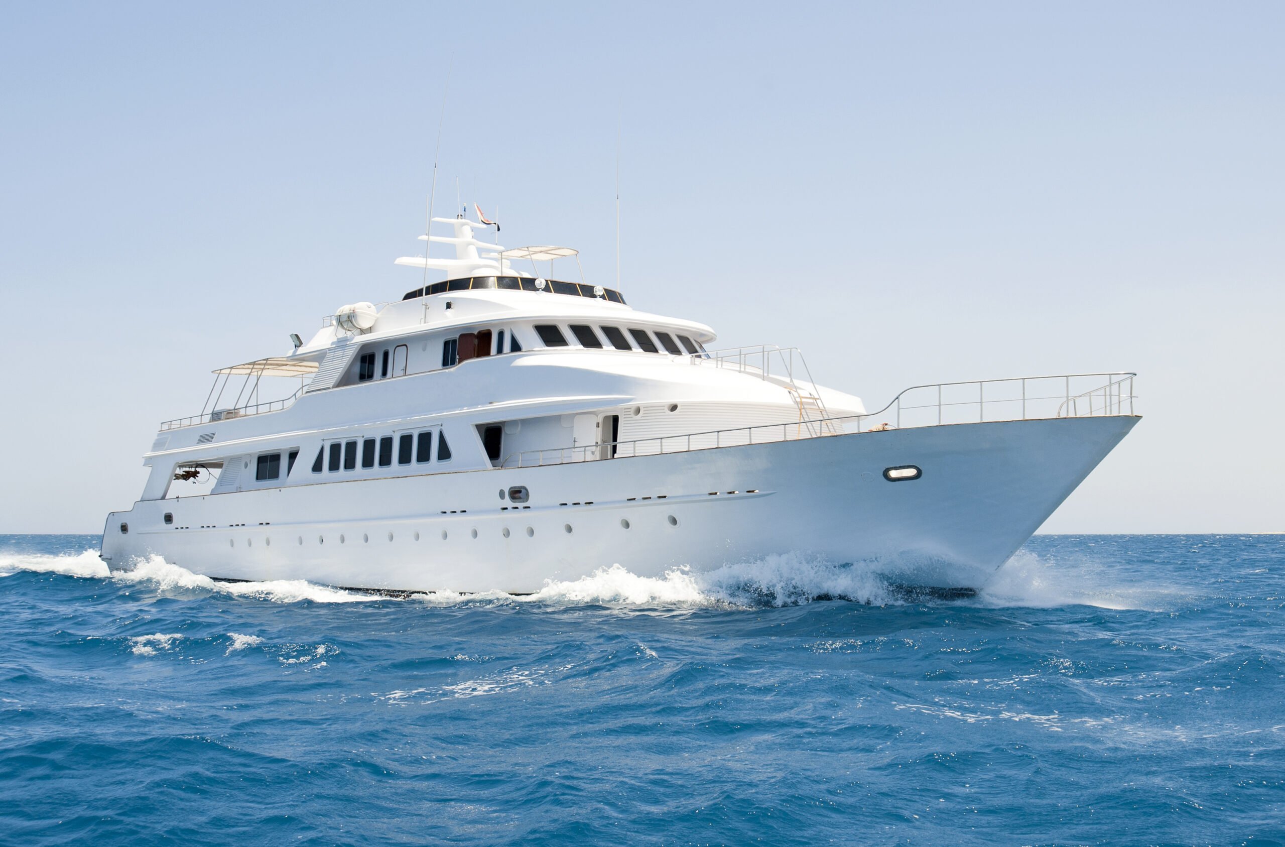 ensign yacht brokers gold coast